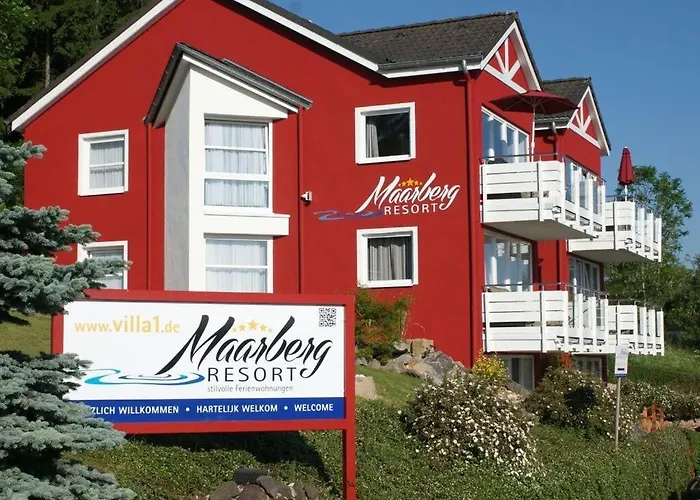 Maarpanorama In Het Maarberg Feriehus Schalkenmehren