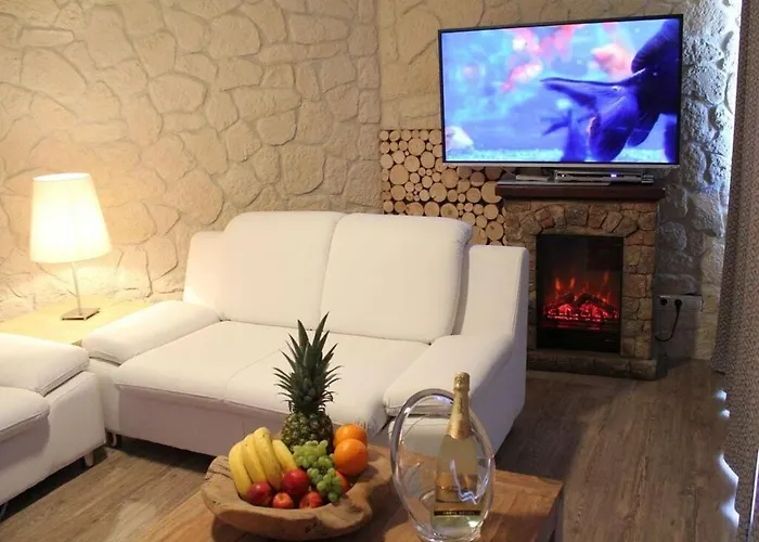 Feriehus Maarpanorama In Het Maarberg Schalkenmehren